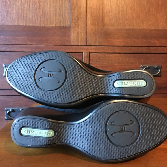 Nike Air by Kenneth Cole,black suede ankle boots - Picture 5 of 6